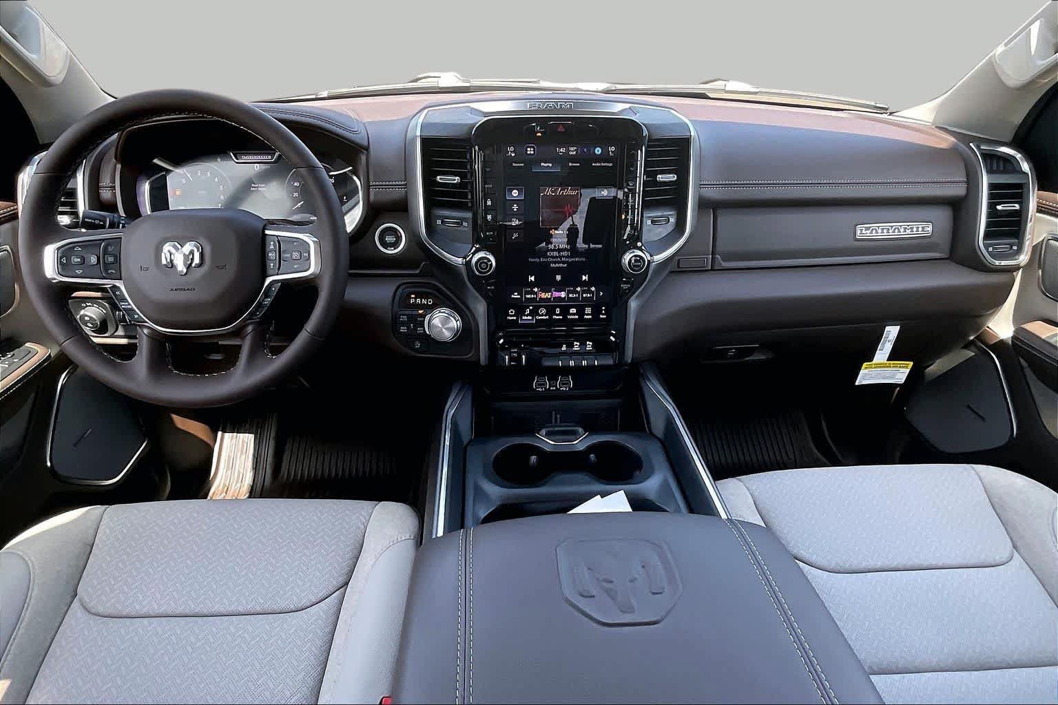 New 2027 RAM 1500 Laramie w/ Laramie Preferred Package AWD/4WD image 5