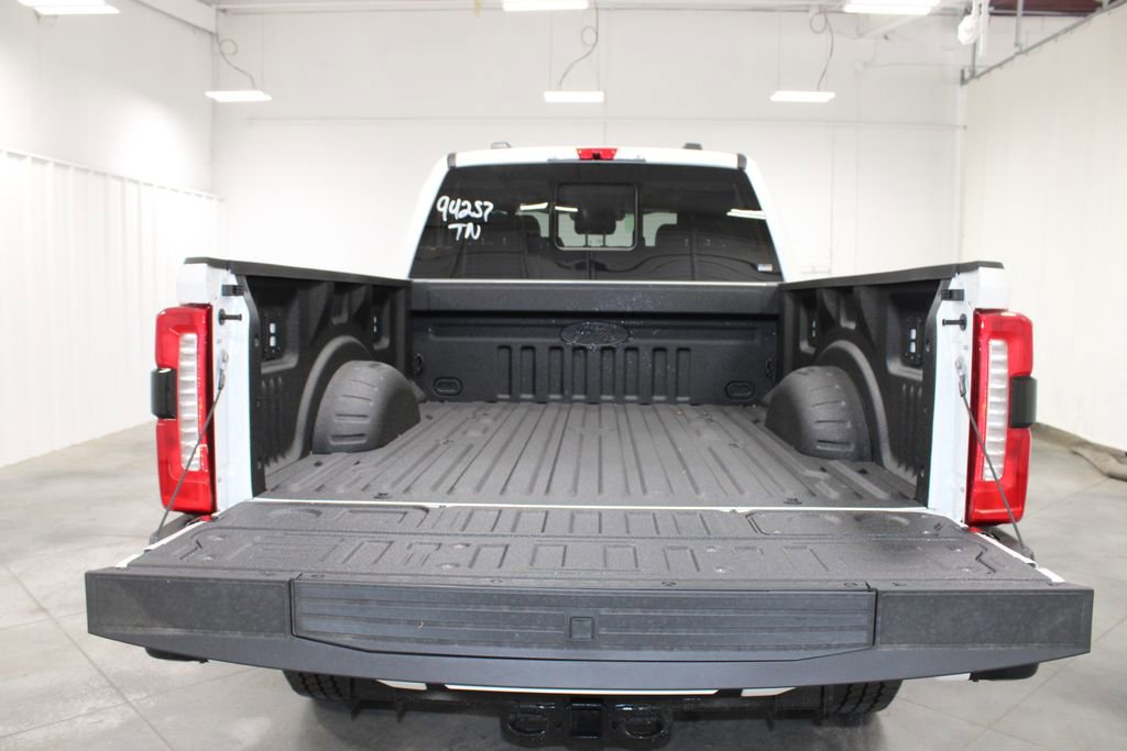 New 2025 Ford F350 Lariat w/ Lariat Ultimate Package image 16