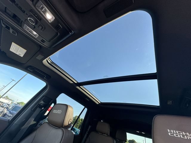 Used 2025 Chevrolet Tahoe High Country w/ Sun And Tow Package AWD/4WD image 27