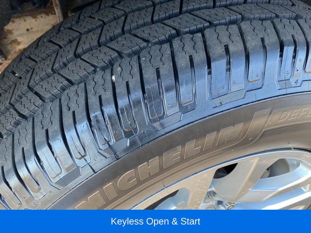 Used 2020 Chevrolet Silverado 1500 LT w/ All-Star Edition image 21