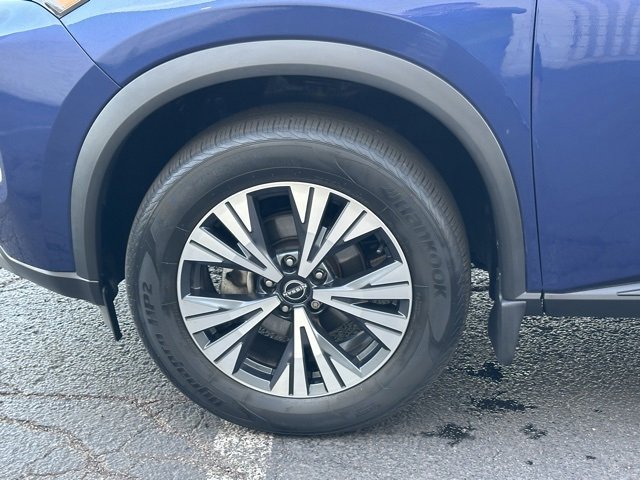 Used 2023 Nissan Rogue SV w/ SV Premium Package image 11