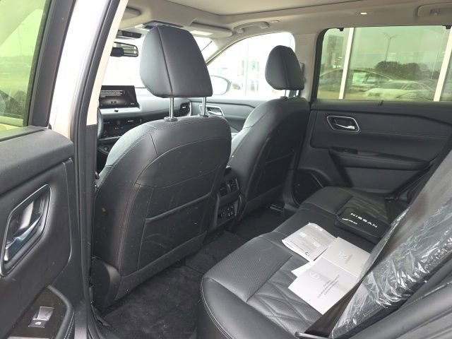 Certified 2026 Nissan Rogue Platinum w/ Platinum Premium Package AWD/4WD image 8
