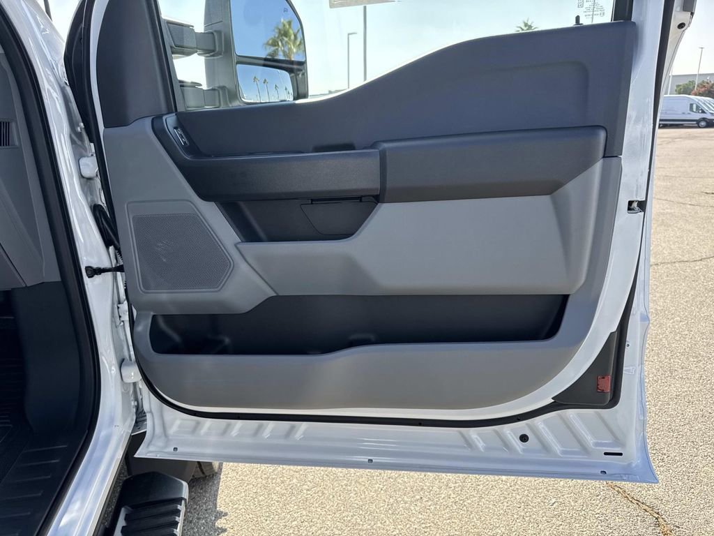 New 2026 Ford F550 2WD SuperCab Super Duty image 21