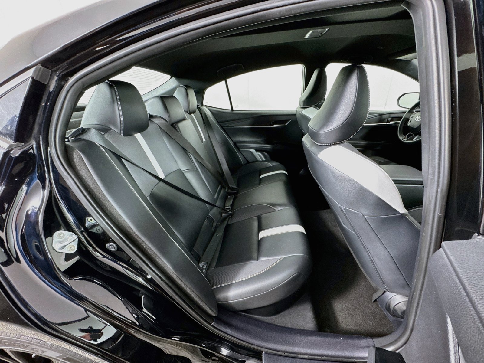 Used 2025 Toyota Camry SE FWD image 26