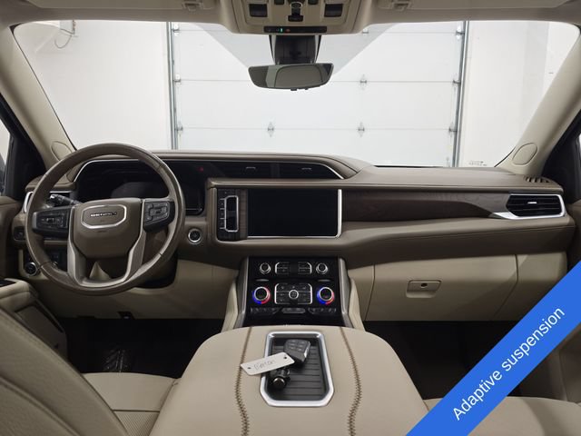 Used 2022 GMC Yukon XL Denali w/ Denali Ultimate Package AWD/4WD image 15