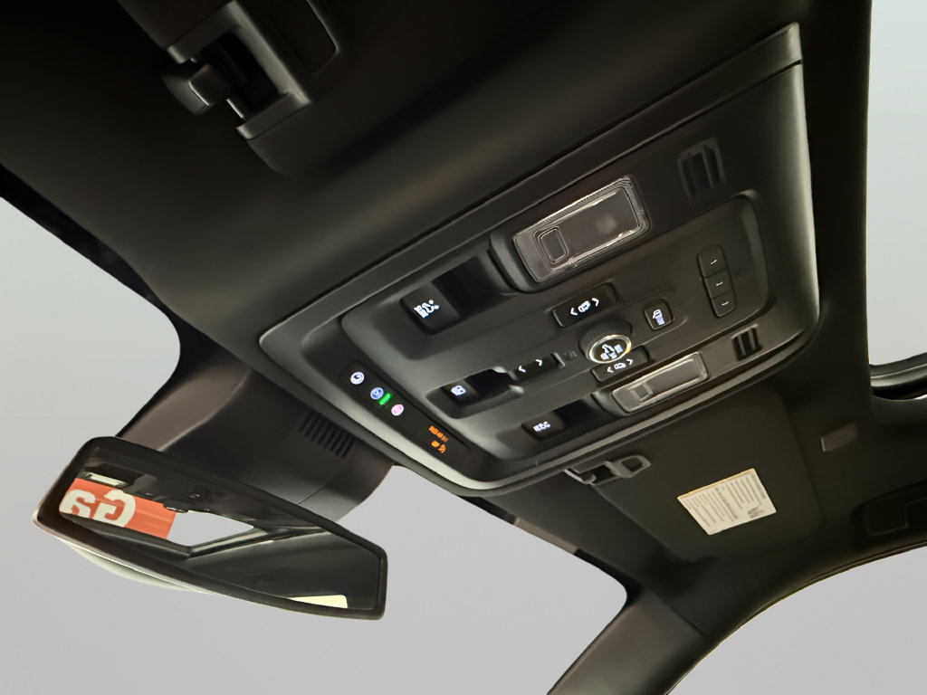 Used 2023 GMC Yukon Denali AWD/4WD image 25