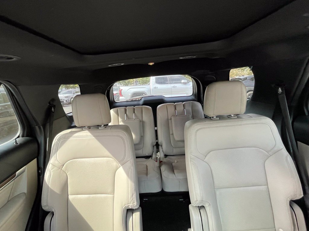 Used 2018 Ford Explorer Limited w/ Equipment Group 301A FWD image 28