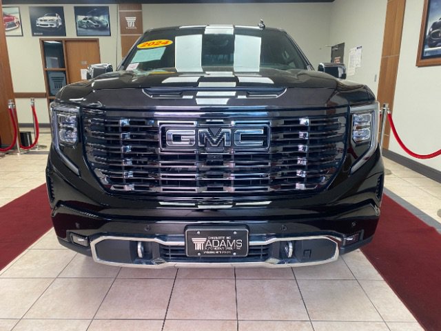 Used 2024 GMC Sierra 1500 Denali Ultimate AWD/4WD image 8
