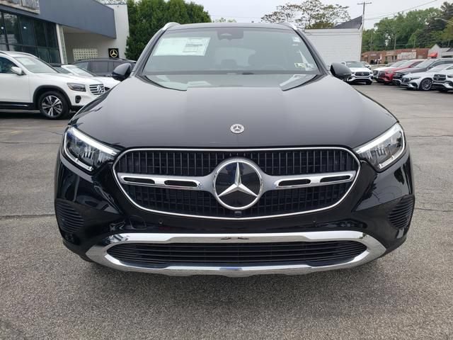 New 2025 Mercedes-Benz GLC 300 4MATIC image 3