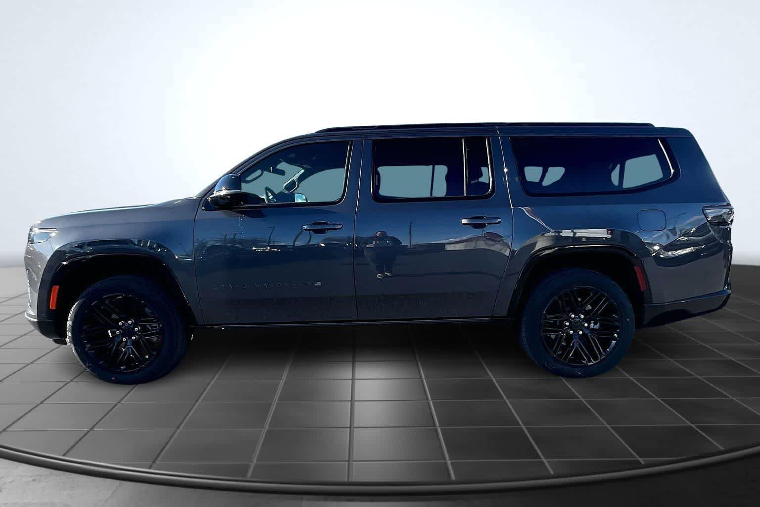 New 2026 Jeep Grand Wagoneer L Limited AWD/4WD image 3