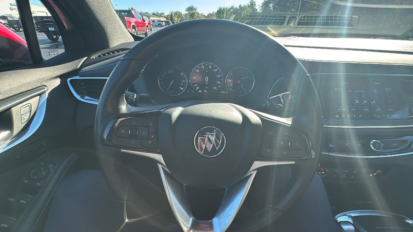 Used 2022 Buick Enclave Premium w/ Surround and Sites Package image 8