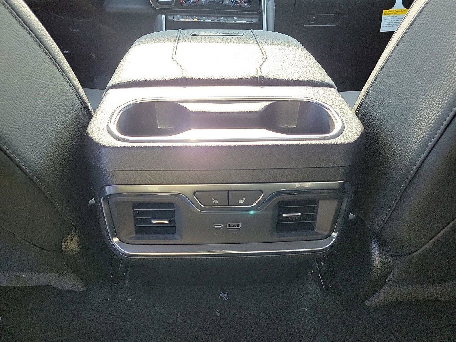 New 2026 GMC Sierra 3500 Denali w/ Denali Reserve Package image 10