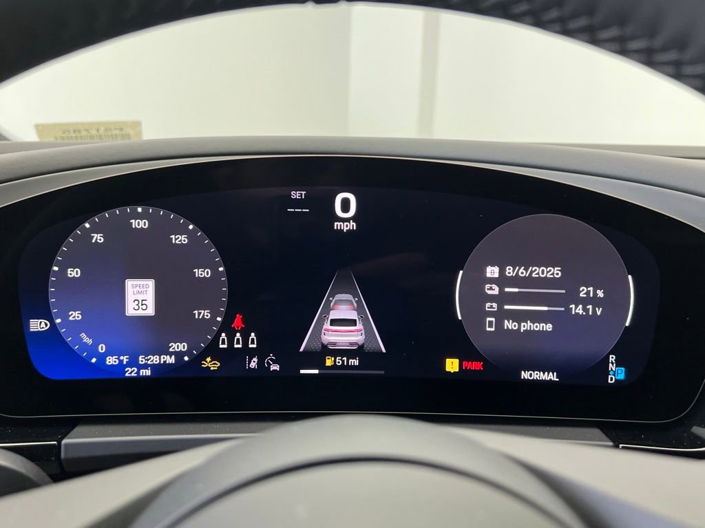 New 2025 Porsche Macan 4 Electric image 10