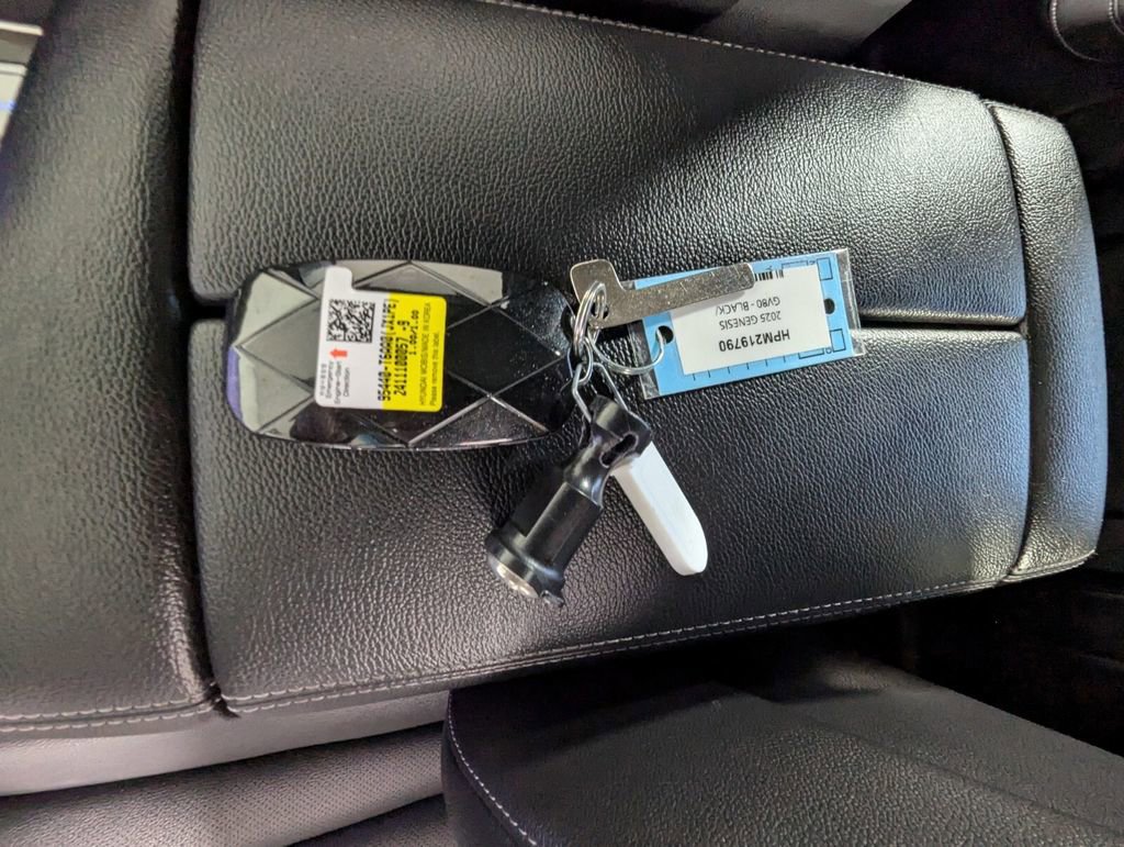 Used 2025 Genesis GV80 2.5T AWD/4WD image 28