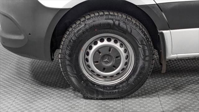 Used 2022 Mercedes-Benz Sprinter 1500 image 21