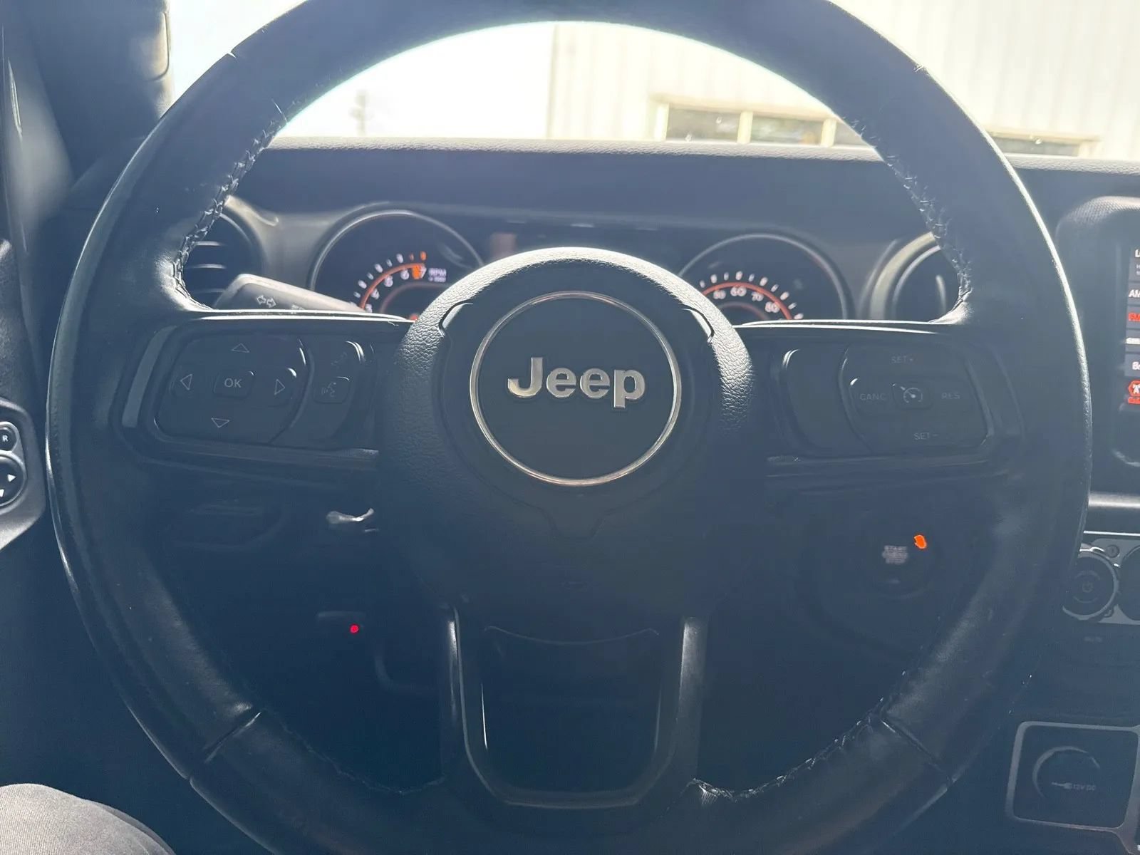 Used 2021 Jeep Gladiator Sport AWD/4WD image 16