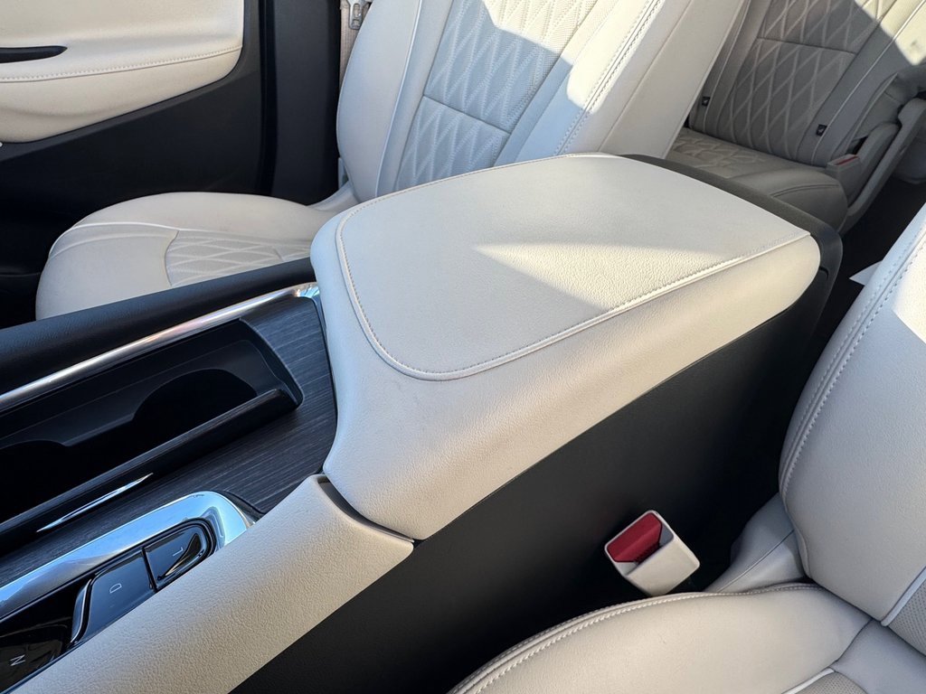 Used 2023 Buick Enclave Avenir w/ Avenir Technology Package image 20