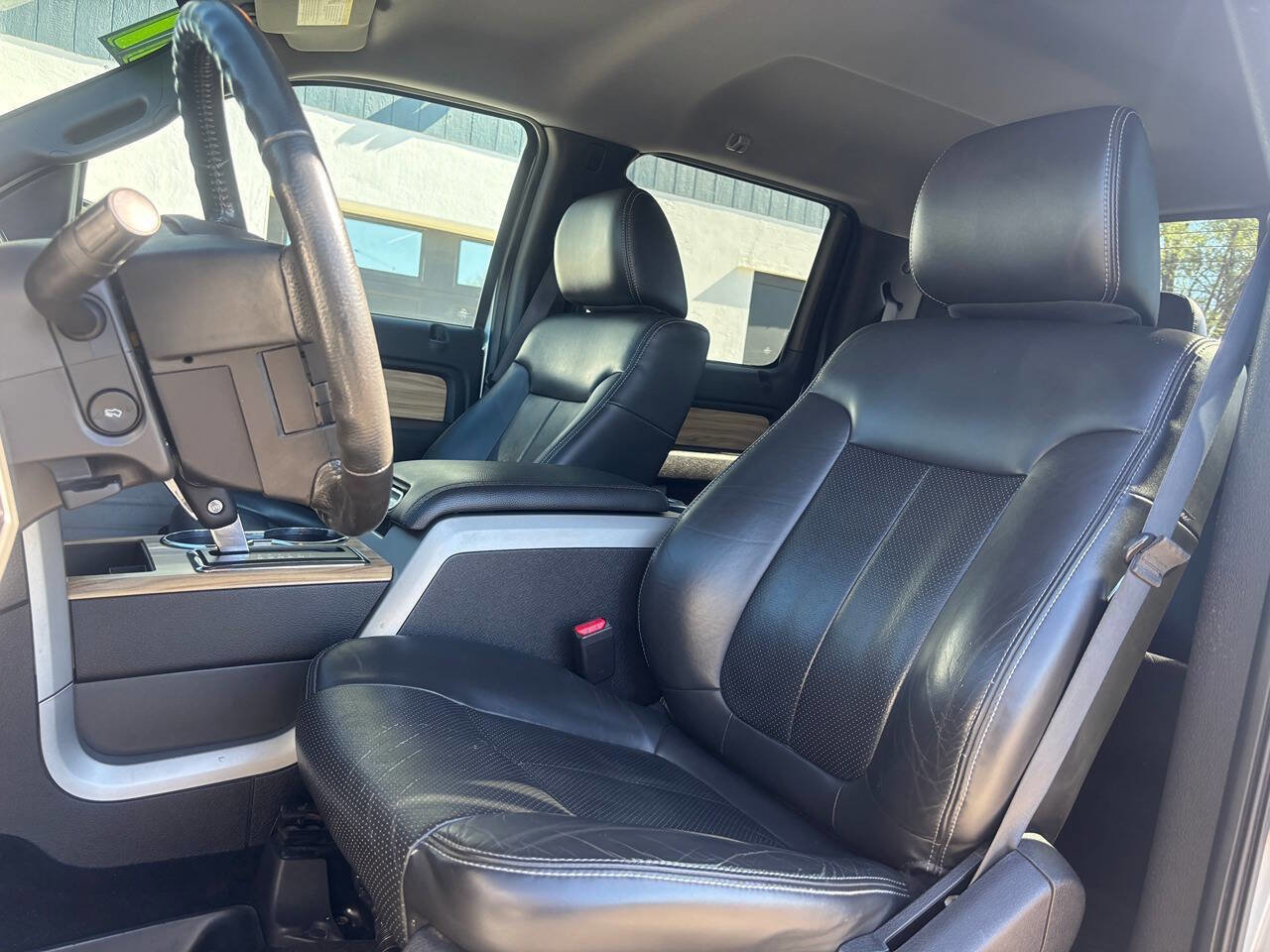 Used 2011 Ford F150 Lariat w/ Lariat Plus Pkg AWD/4WD image 17