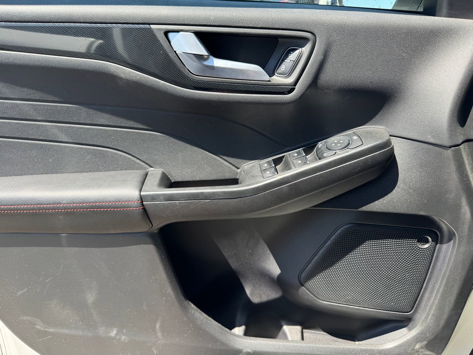 Used 2023 Ford Escape ST-Line w/ Tech Pack #1 FWD image 12