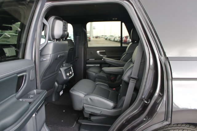 New 2027 Ford Expedition Platinum w/ Stealth Appearance Package AWD/4WD image 9