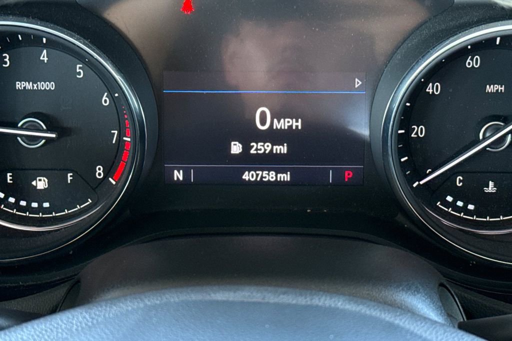 Used 2023 Buick Encore GX Select w/ Sport Touring Package FWD image 37
