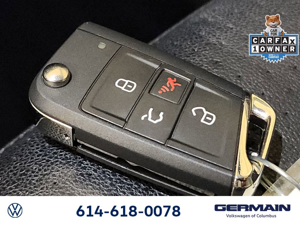 Used 2021 Volkswagen Tiguan SE w/ Panoramic Sunroof Package image 41