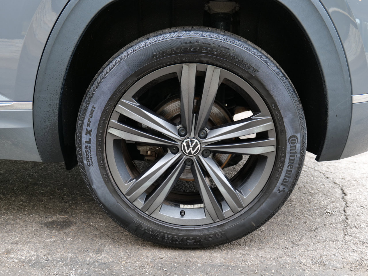 Used 2022 Volkswagen Atlas Cross Sport SEL R-Line image 88