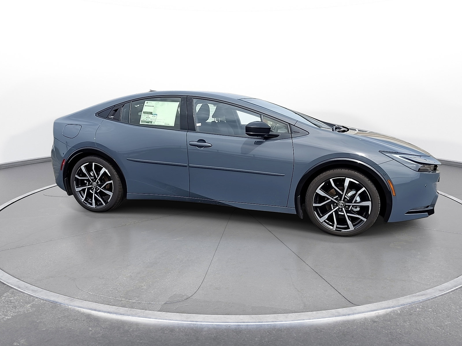 New 2026 Toyota Prius Plug-In Hybrid FWD image 9