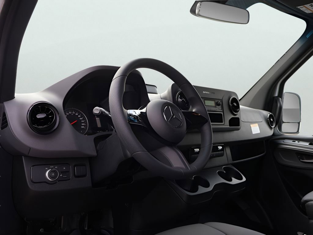 New 2026 Mercedes-Benz Sprinter 2500 image 24