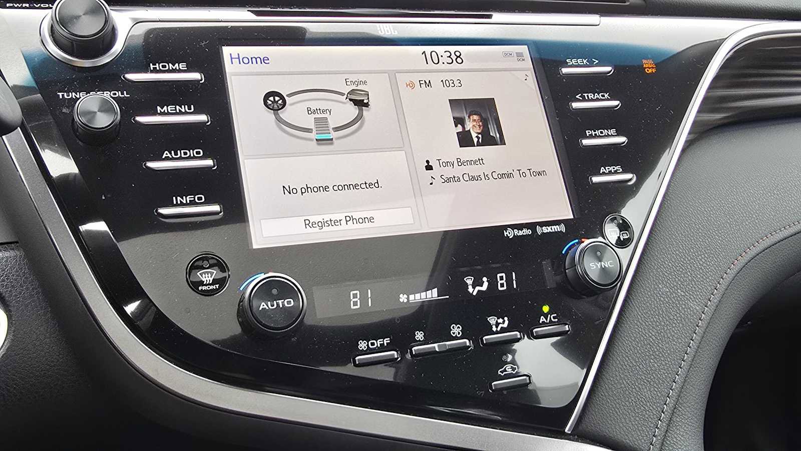 Certified 2018 Toyota Camry XLE image 28