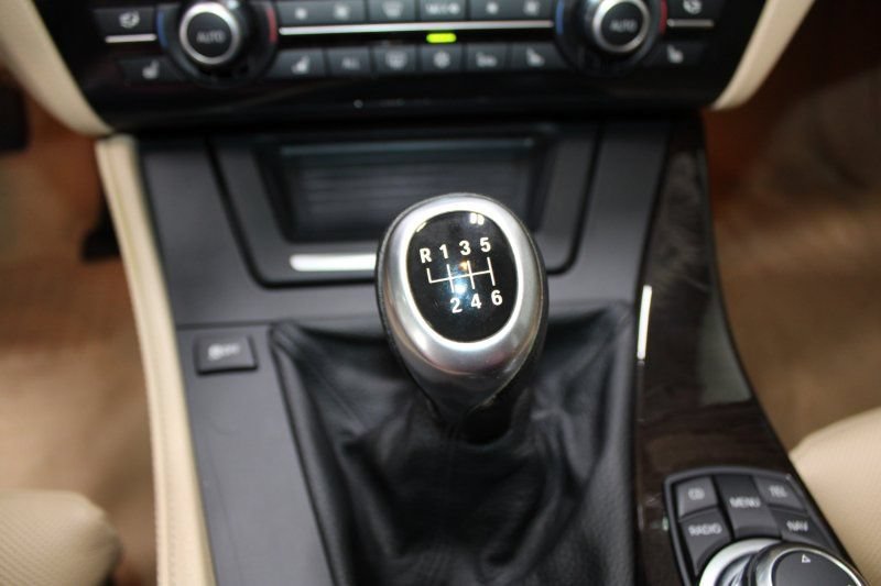 Used 2011 BMW 535i Sedan w/ Active Ventilated Seat Pkg RWD image 31