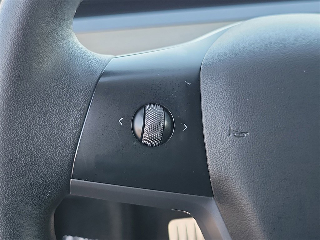 Used 2022 Tesla Model 3 Performance image 5