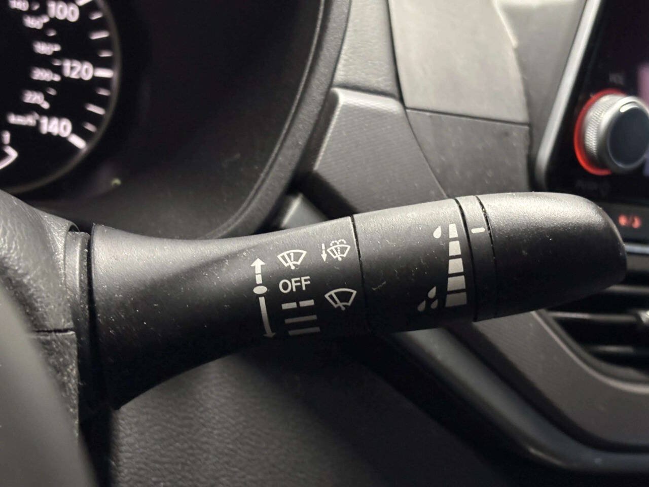 Used 2023 Nissan Altima 2.5 SR AWD/4WD image 36