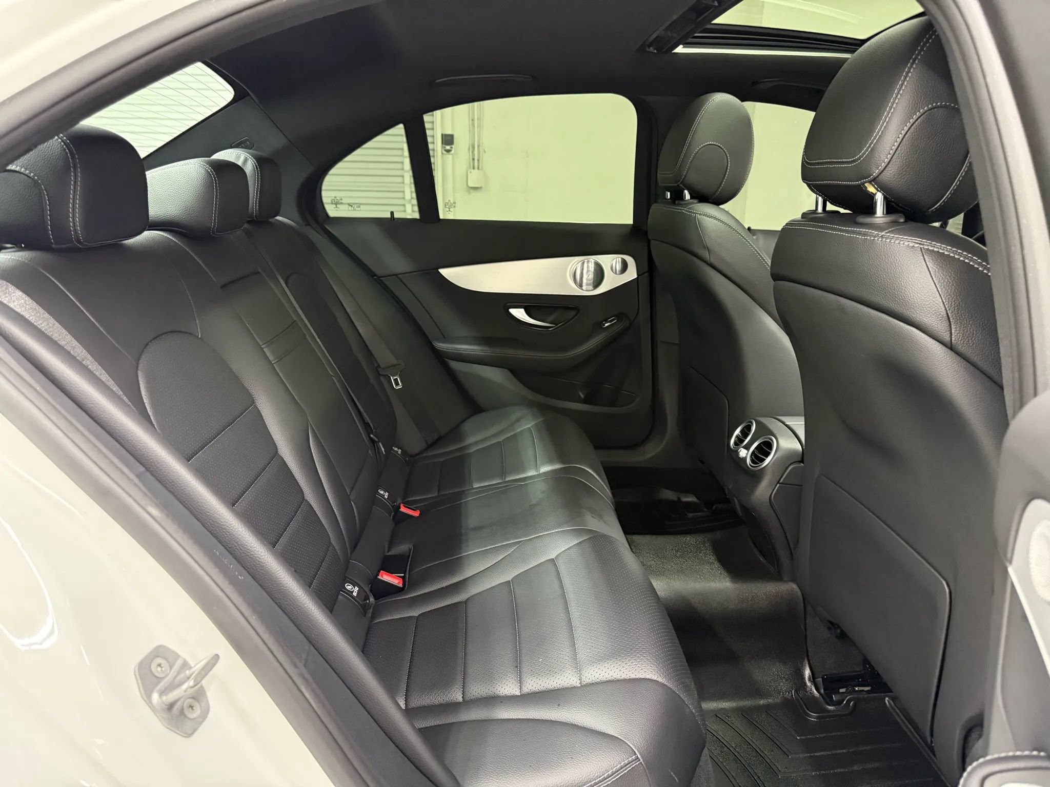 Used 2021 Mercedes-Benz C 300 Sedan image 17