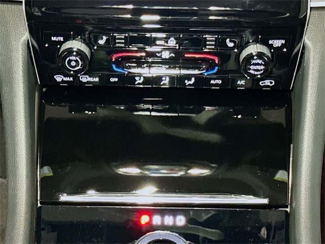 New 2025 Jeep Grand Cherokee Altitude image 10