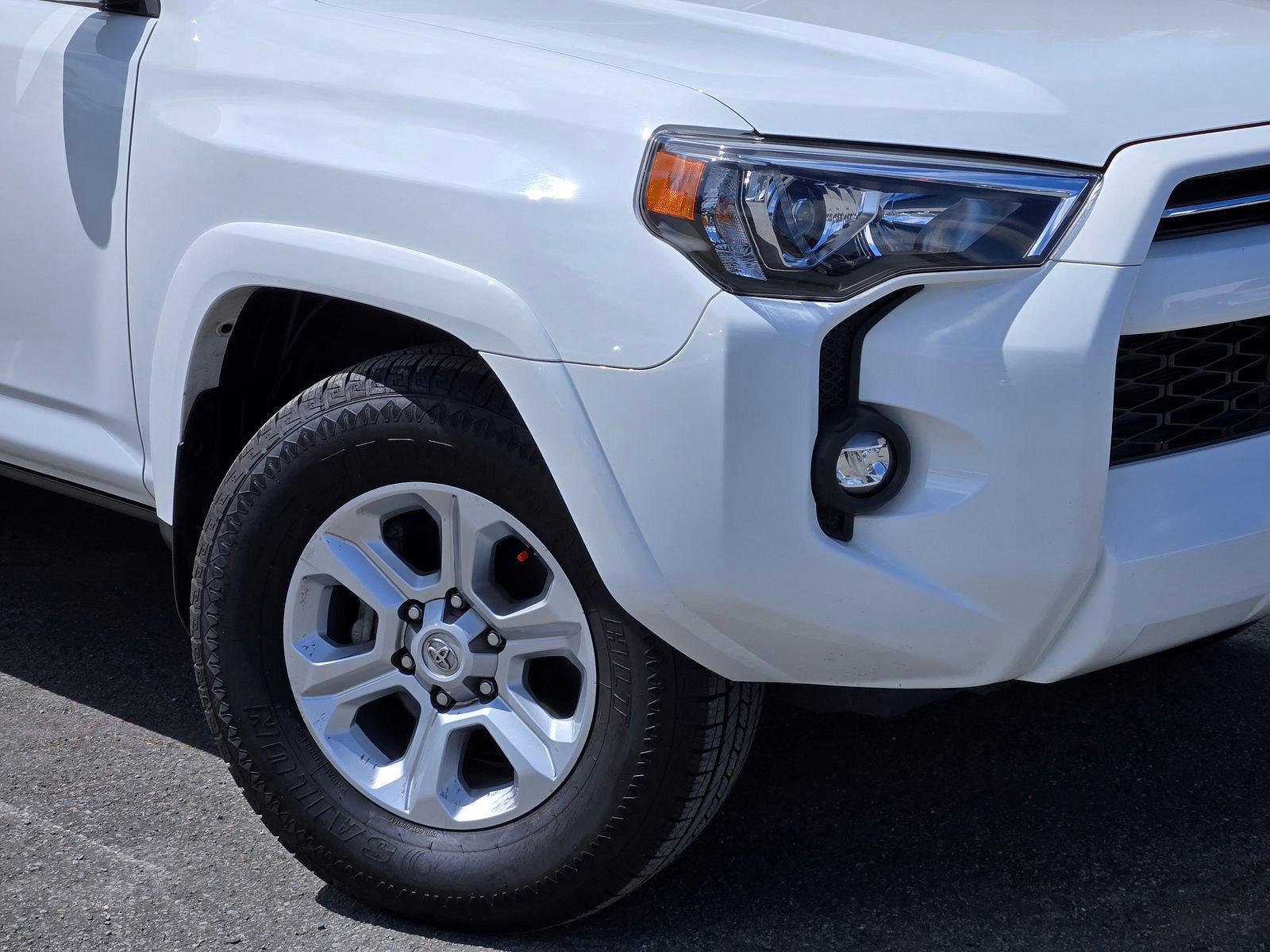Used 2024 Toyota 4Runner SR5 RWD image 9