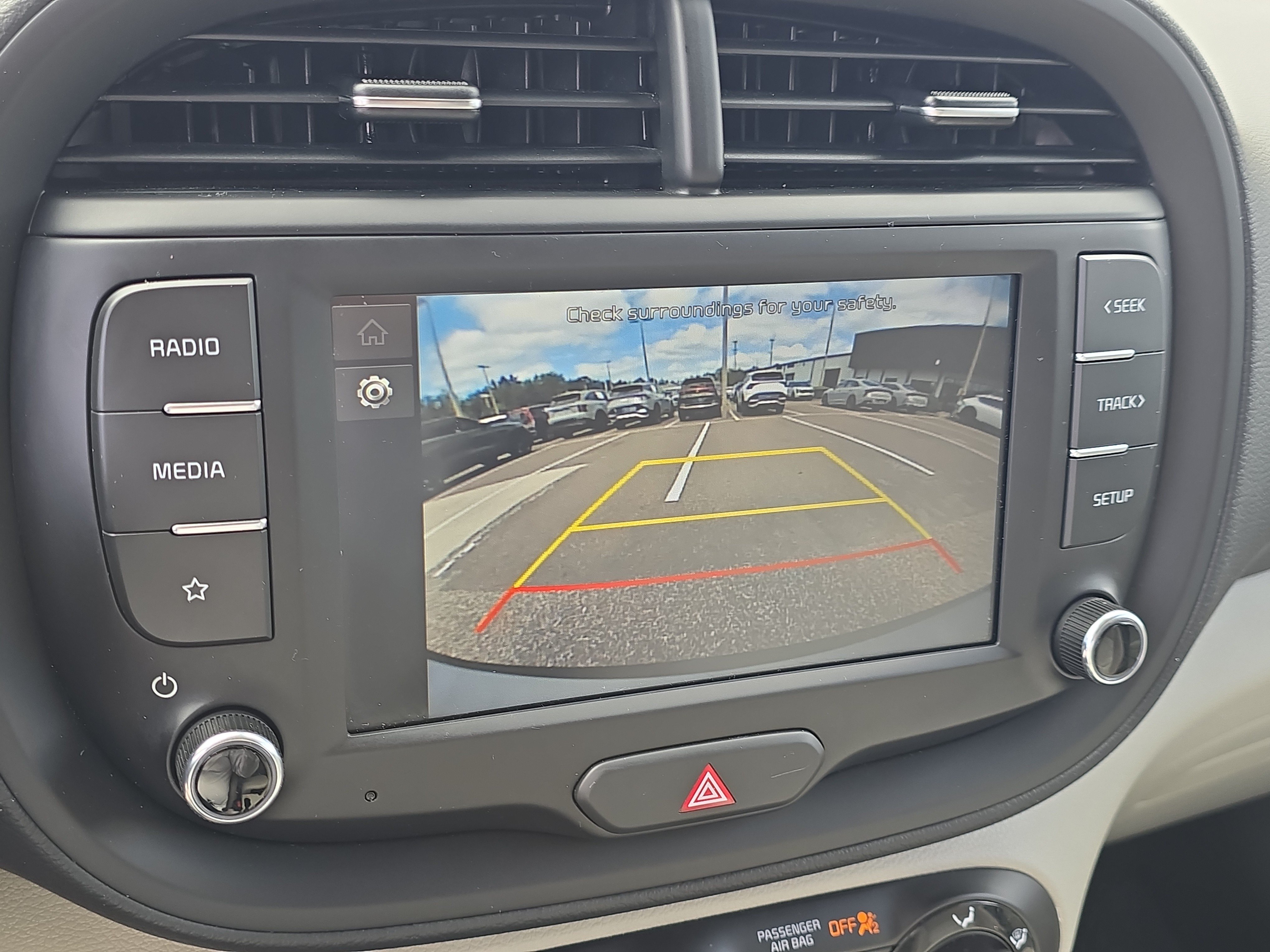 Certified 2025 Kia Soul LX w/ LX Technology Package FWD image 23