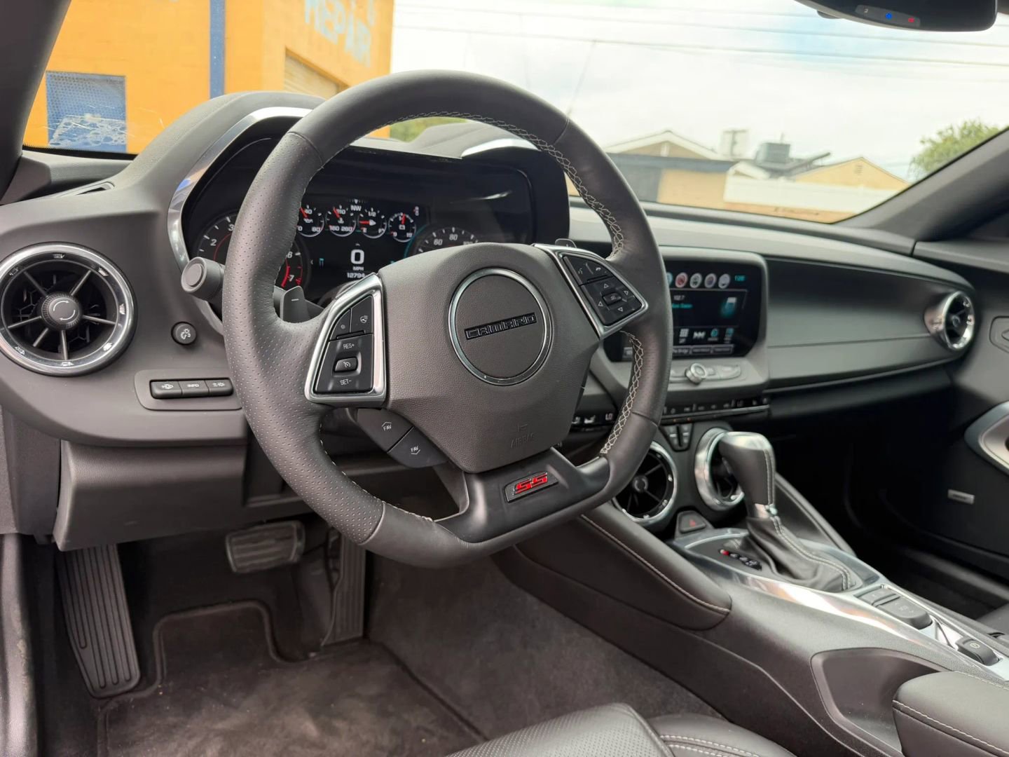 Used 2018 Chevrolet Camaro SS RWD image 12