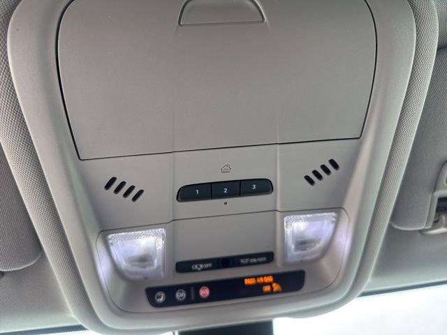 Used 2021 GMC Terrain SLT w/ Infotainment Package II FWD image 18