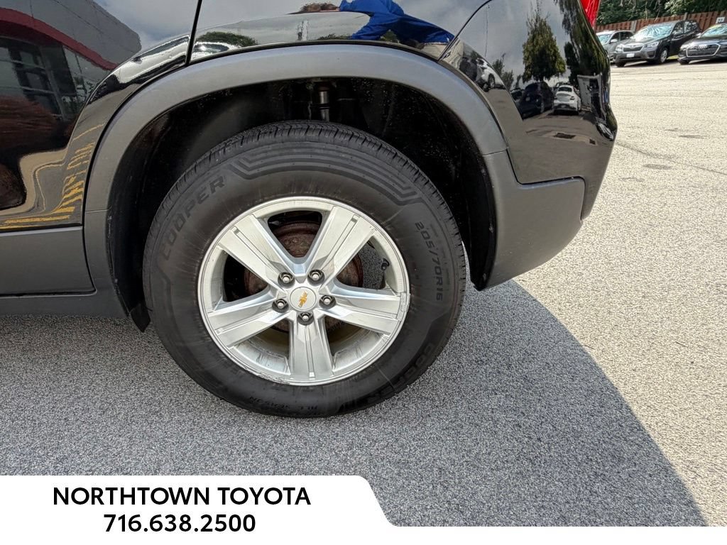 Used 2020 Chevrolet Trax LS w/ Tint and Cruise Package FWD image 19