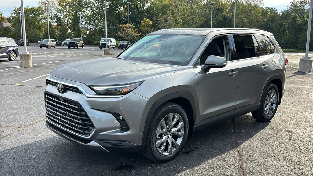 New 2026 Toyota Grand Highlander AWD image 3