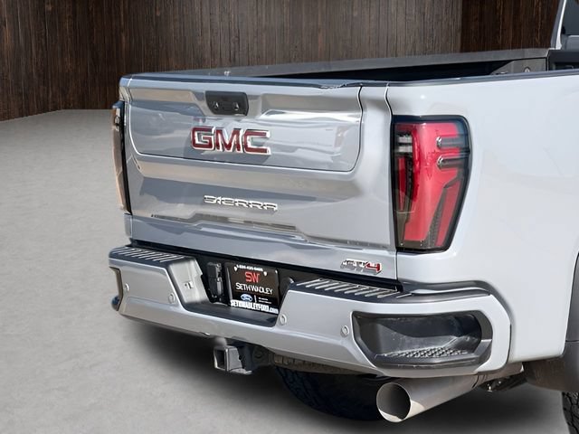 Used 2025 GMC Sierra 2500 AT4 w/ AT4 Premium Plus Package AWD/4WD image 16