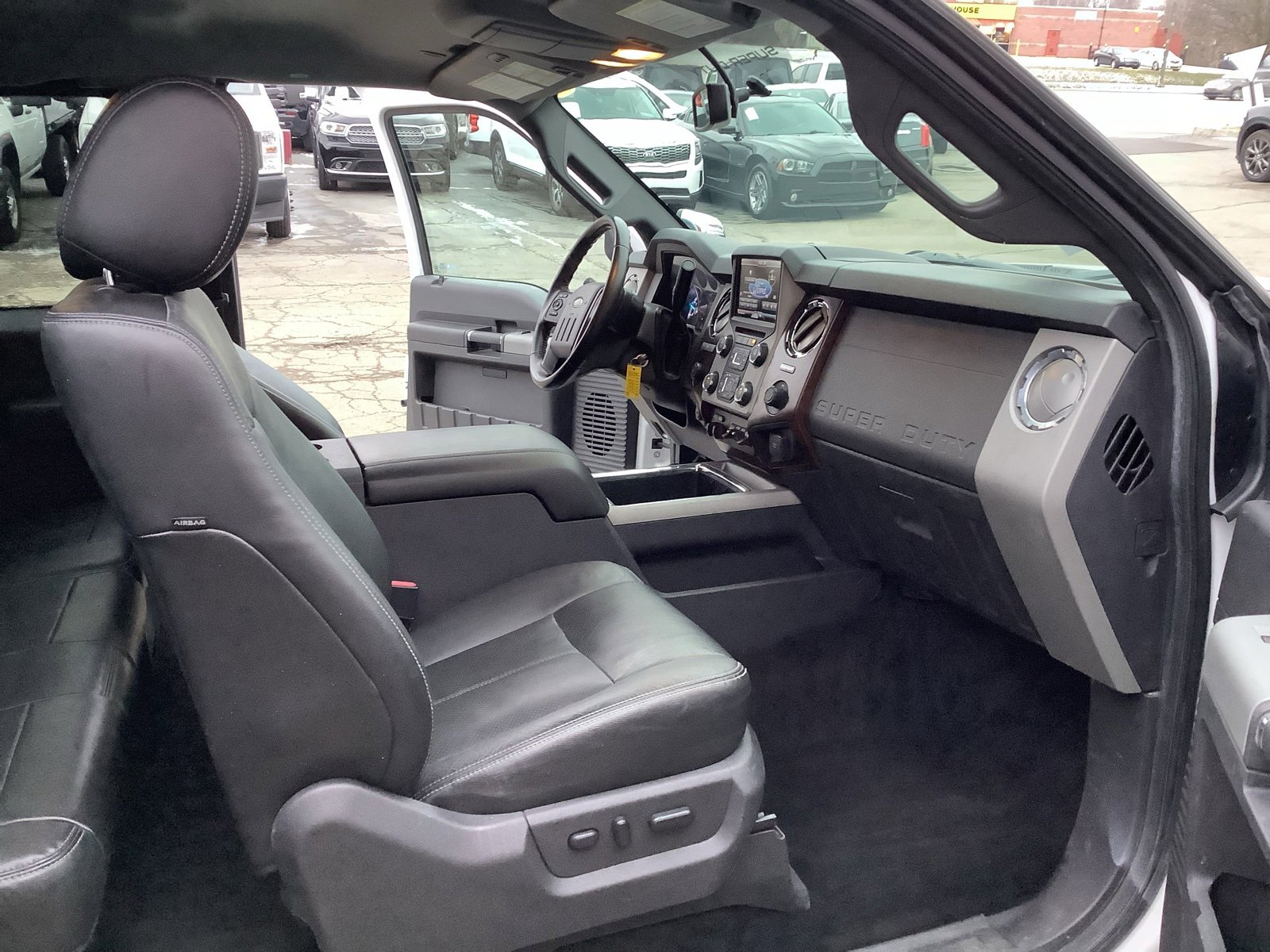 Used 2014 Ford F250 Lariat w/ Lariat Chrome Package image 11