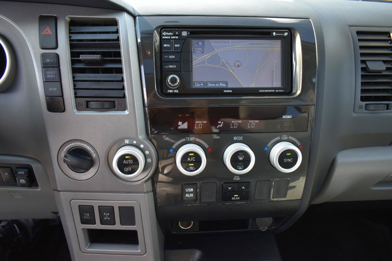 Used 2013 Toyota Sequoia SR5 AWD/4WD image 19