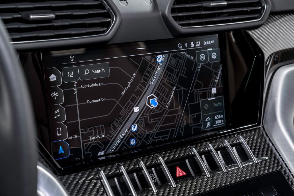 Used 2022 Lamborghini Urus image 25