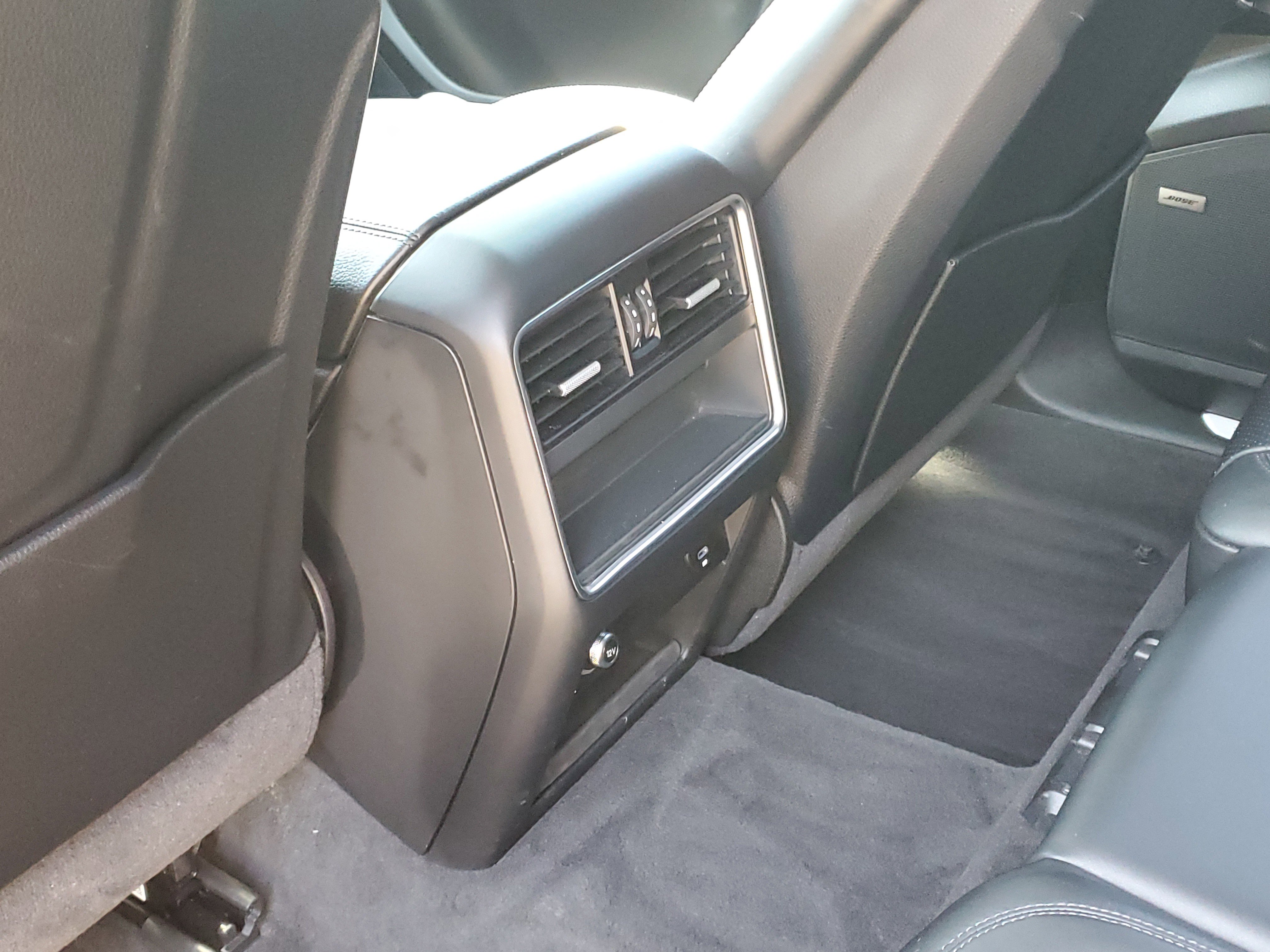 Used 2022 Porsche Cayenne AWD/4WD image 23