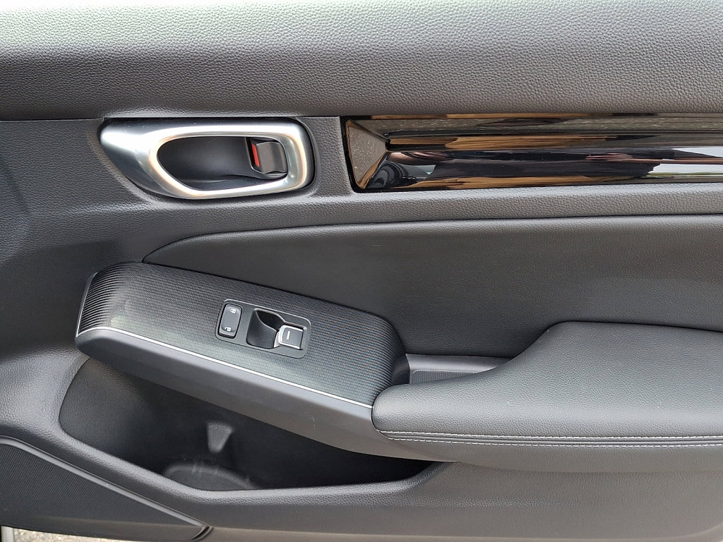 Used 2022 Honda Civic Sport Touring image 10