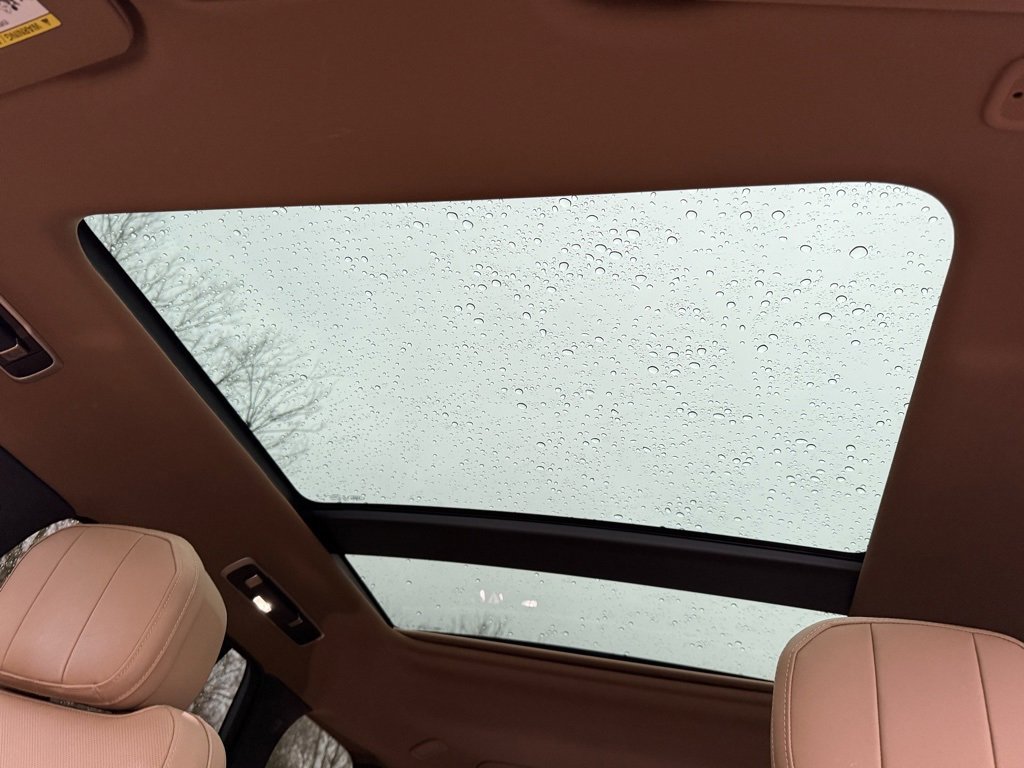 Certified 2023 Land Rover Range Rover SE image 28