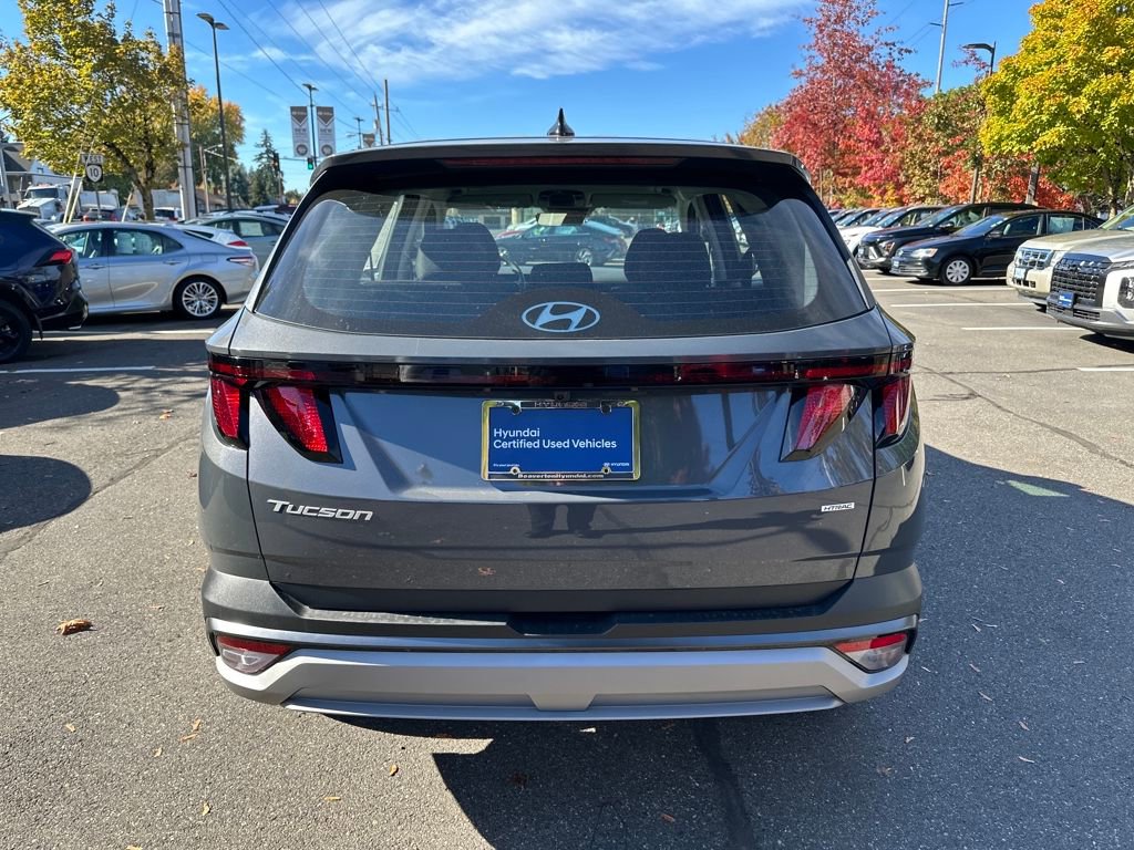 Certified 2025 Hyundai Tucson SE image 5