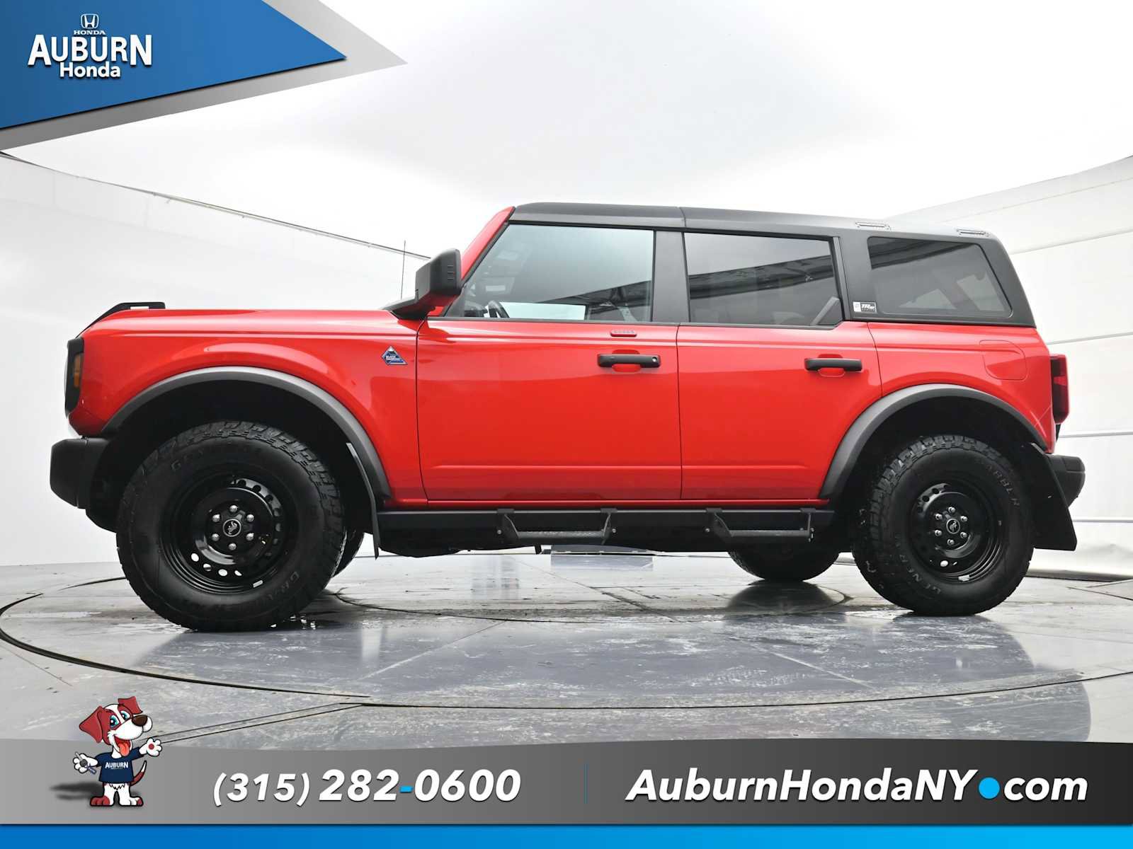 Used 2023 Ford Bronco Black Diamond image 19
